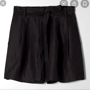 Aritzia Wilfred Kafka Shorts